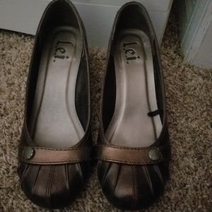 LEI kitten heel